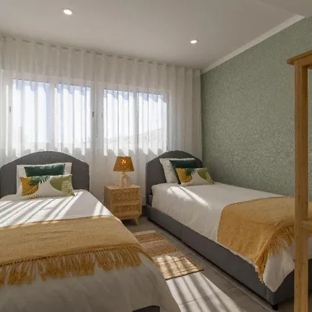 Apartment Stunning Modern In Oura *