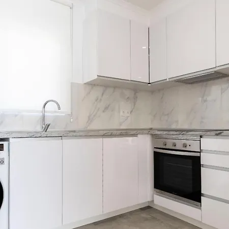 Stunning Modern In Oura Apartment Albufeira