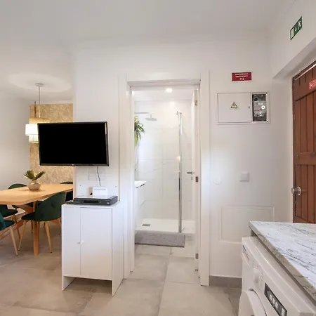 Stunning Modern In Oura Albufeira