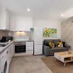 Apartmán Stunning Modern In Oura *