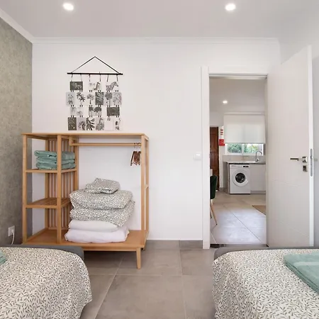 Stunning Modern In Oura Αλμπουφέιρα