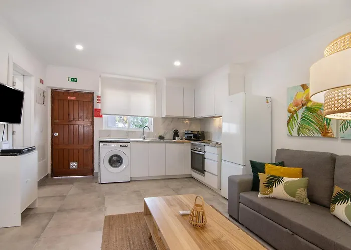 Stunning Modern In Oura Apartman Albufeira