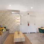 Stunning Modern In Oura Lägenhet *