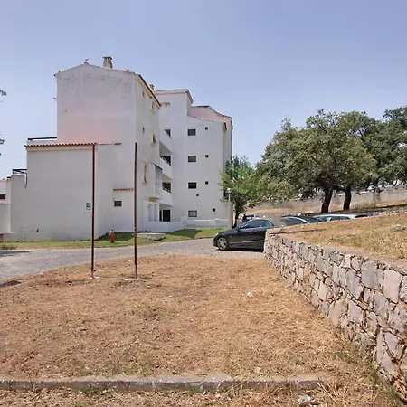 Stunning Modern In Oura Албуфейра